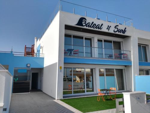 Hostal Baleal 4 Surf