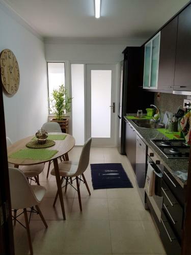 Apartment R. Carlos Teixeira