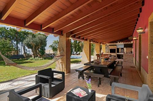 Villa Cris?s Home By Ourmadeira