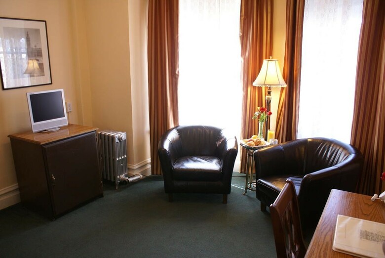 Andrews Hotel