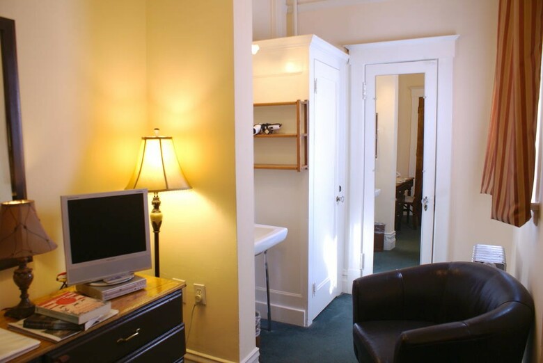 Andrews Hotel