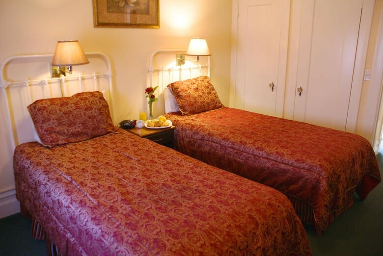 Andrews Hotel