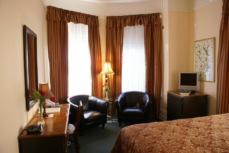 Andrews Hotel