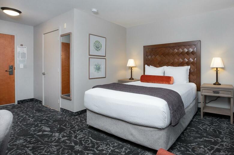 Hotel The Mediterranean Inn