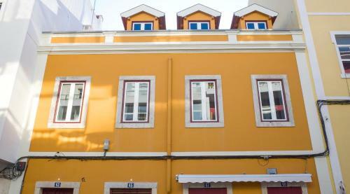 Hostal Cacilhas Guest House