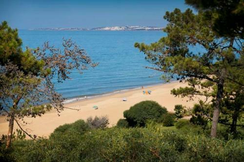 Vale Do Lobo Villa Sleeps 8 Pool Air Con T480260