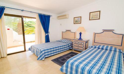 Almancil Villa Sleeps 4 Pool Air Con Wifi T607824