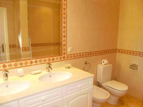 Vale Do Lobo Villa Sleeps 6 Pool Air Con T479943