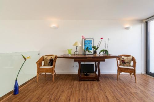 Pool Villa Retreat In Sesimbra