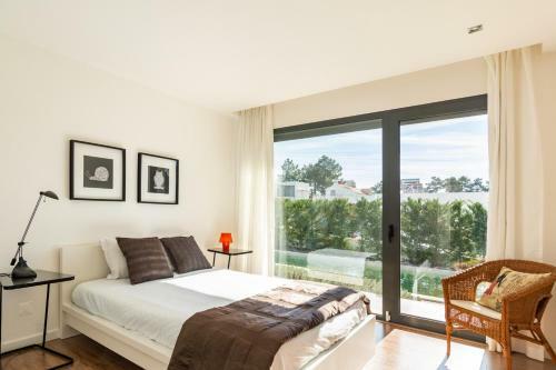 Pool Villa Retreat In Sesimbra
