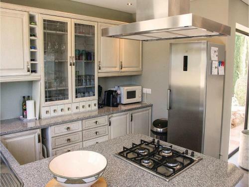 Four-bedroom Holiday Home In Silves
