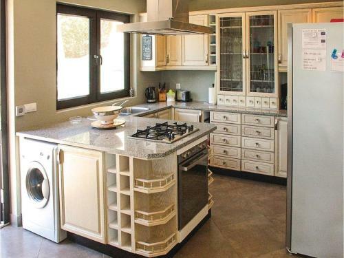 Four-bedroom Holiday Home In Silves