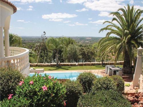Four-bedroom Holiday Home In Silves