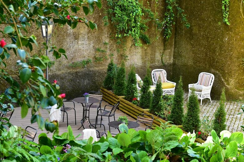 Hostal The Biester Charm House