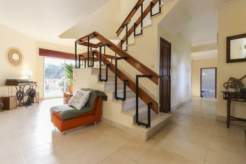 Sintra Villa With Pool By Homing