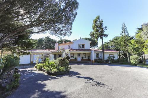 Sintra Villa With Pool By Homing