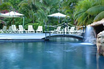 Hotel Breakfree Aanuka Beach Resort