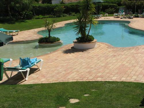 Alto Golf Apartments