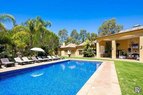 Alvor Villa Sleeps 12 Pool Air Con Wifi