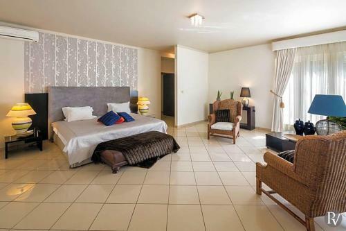 Alvor Villa Sleeps 12 Pool Air Con Wifi