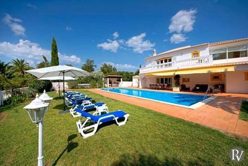 Alvor Villa Sleeps 8 Pool Air Con Wifi