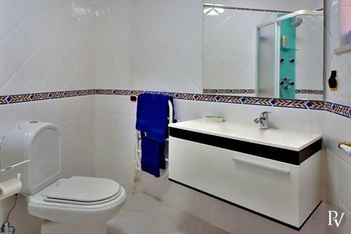 Alvor Villa Sleeps 8 Pool Air Con Wifi
