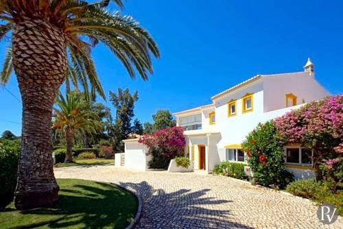 Alvor Villa Sleeps 8 Pool Air Con Wifi