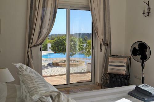 Villa Vista Rocha Negra