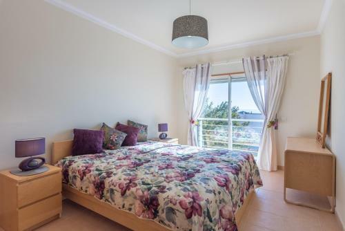 Amazing Apartment With Pool And Sea View!
