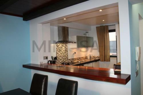Luxuoso Apartamento Castro - A050