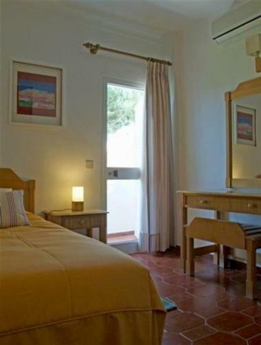 Comfortable And Well Equipped Terrace Villa With Private Pool And Air Conditioni