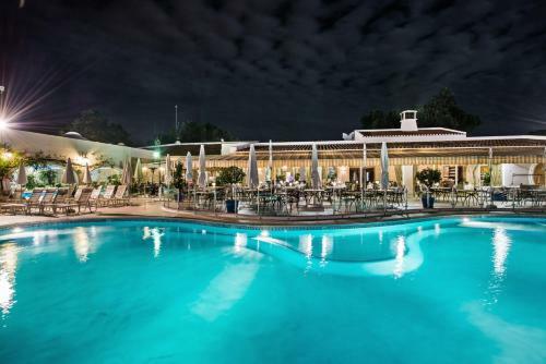 Hotel Four Seasons Country Club