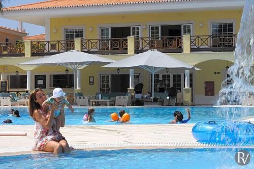 Quinta Do Lago Villa Sleeps 4 Pool