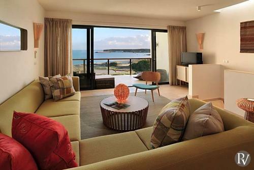 Sagres Villa Sleeps 6 Pool T433167