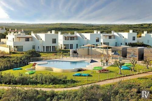 Sagres Villa Sleeps 6 Pool T433167