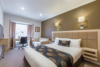 The Waverley International Hotel