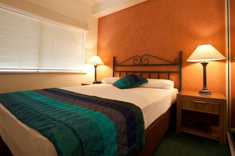 Hotel Mid City Luxury Suites