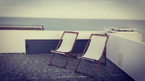 Beachfront Apartment In Praia Da Salema