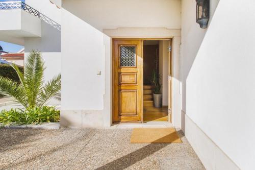 Oeiras Villa With Pool By Homing