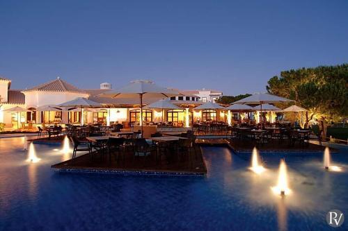 Olhos De Agua Apartment Sleeps 6