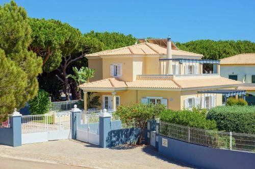 Villa Caly