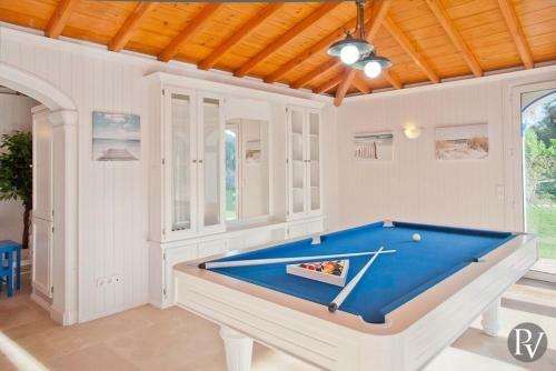 Olhos De Agua Villa Sleeps 10 Pool Air Con Wifi