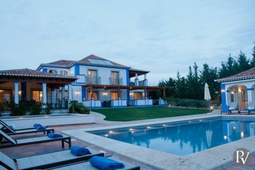 Olhos De Agua Villa Sleeps 10 Pool Air Con Wifi