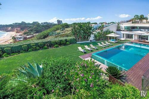 Olhos De Agua Villa Sleeps 16 Pool Air Con Wifi