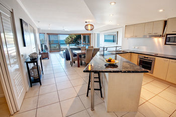 Hotel Rolling Surf Resort