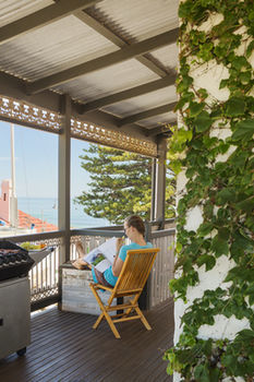 Hotel Seawall Apartments