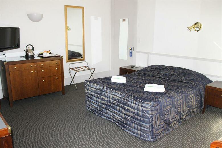 Royal Exhibition Hotel