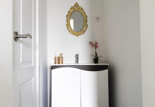 Hostal Royal Suites Riverview By Homing
