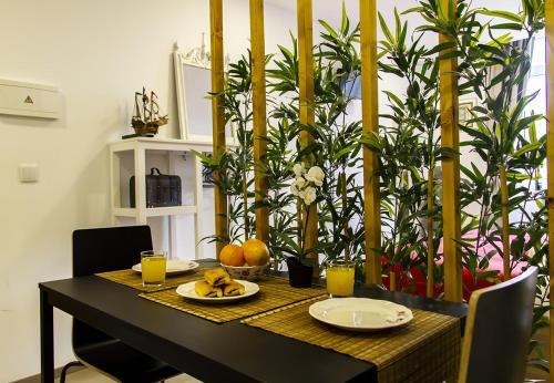 Hostal Royal Suites Riverview By Homing