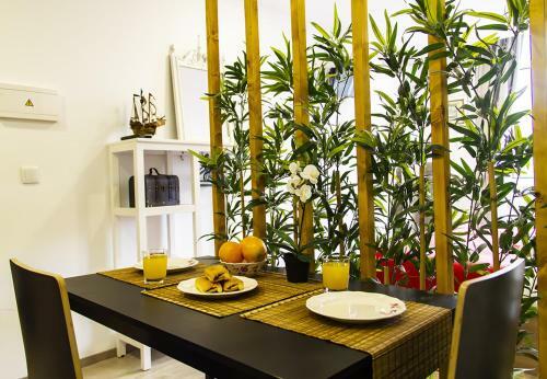 Hostal Royal Suites Riverview By Homing